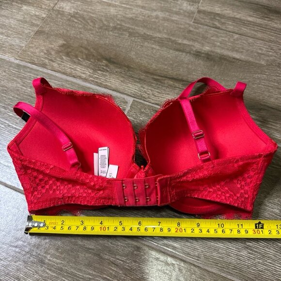 New Victoria’s Secret Dream Angel Red Lace Push Up bra 34DD or 34E - Picture 3 of 5